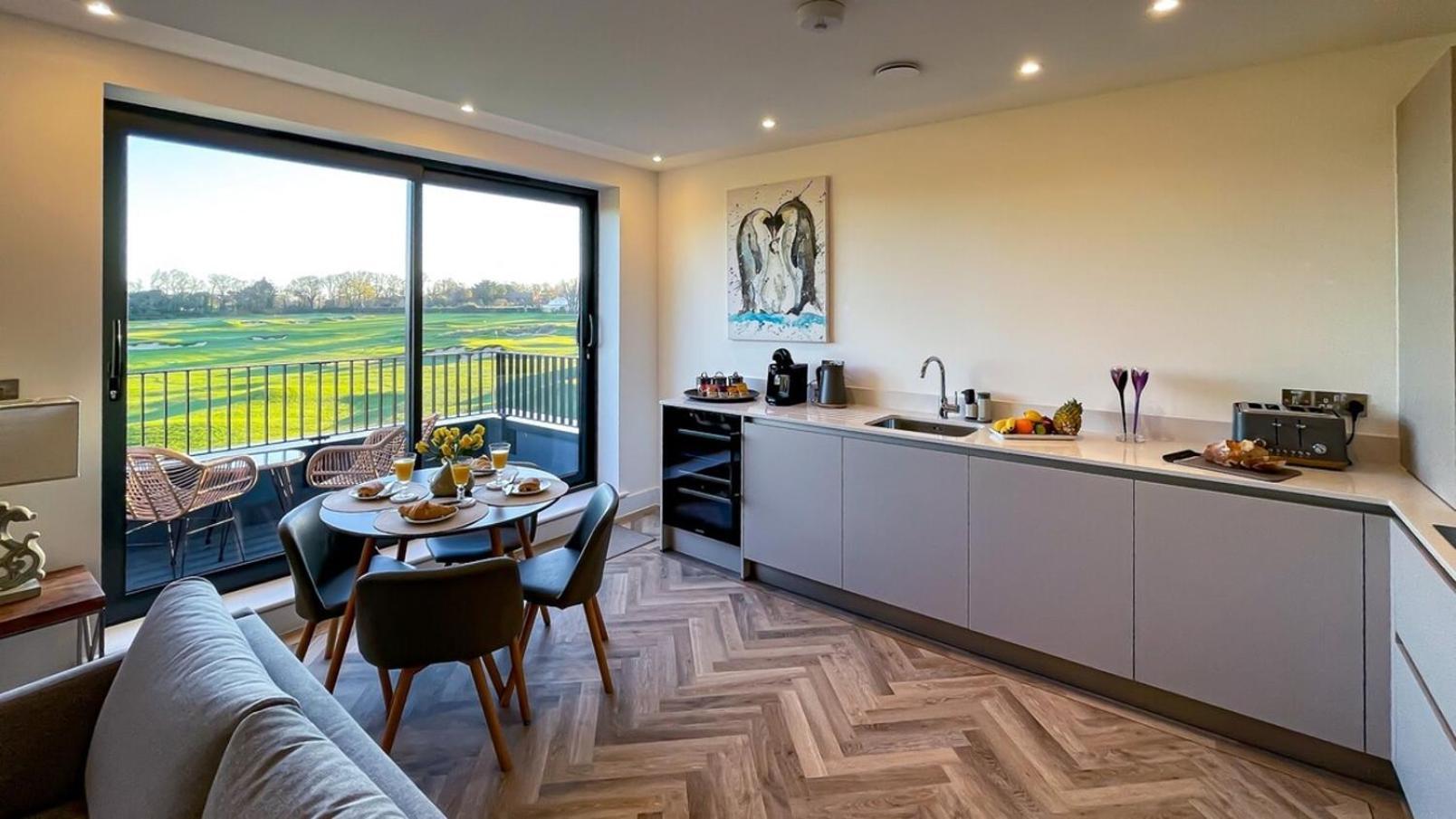 Luxury Ocean & North Foreland Golf View By Adliv Broadstairs Exterior photo