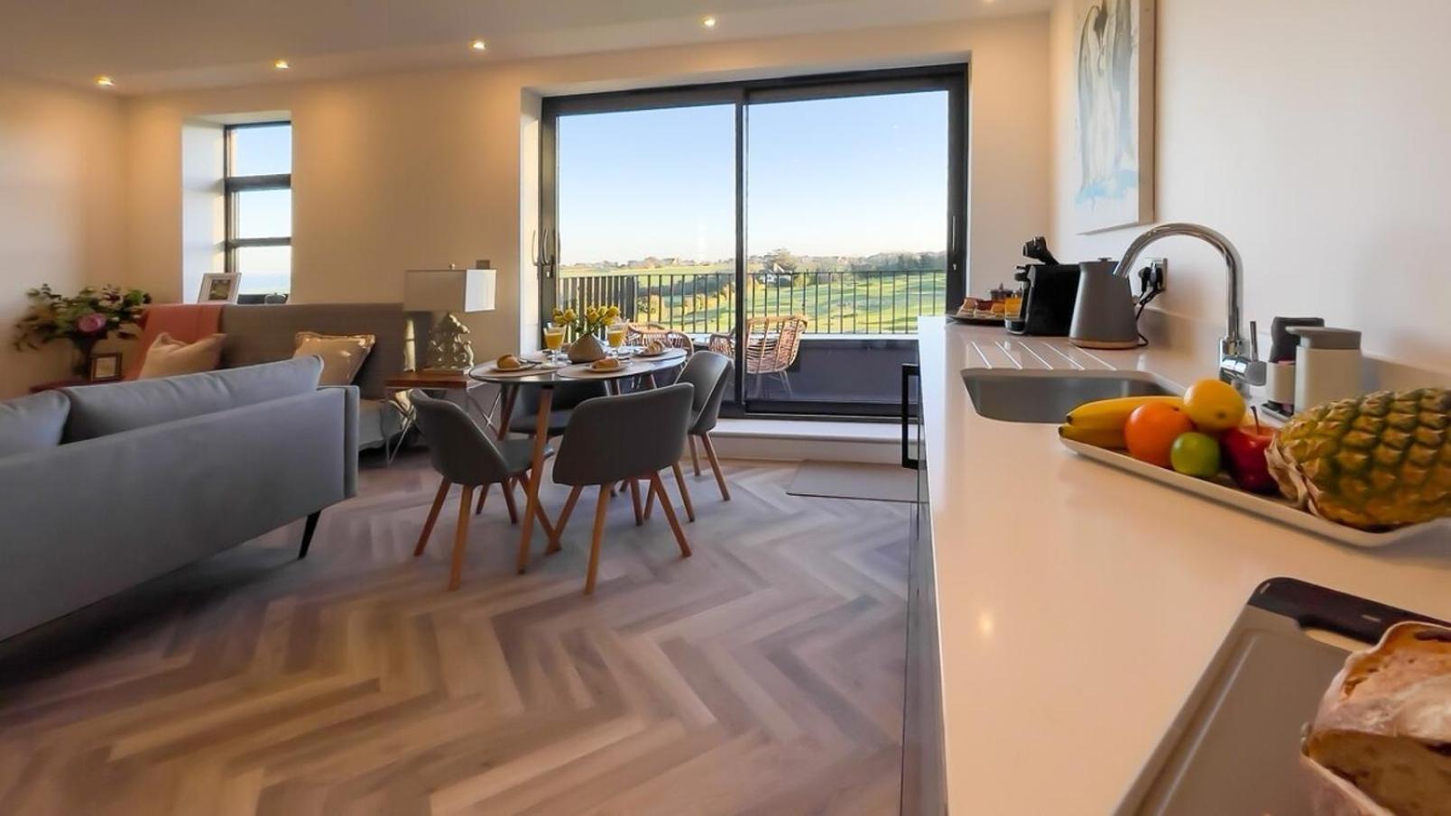 Luxury Ocean & North Foreland Golf View By Adliv Broadstairs Exterior photo